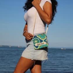 Kosmetiktaschen, Etui oder Strandtaschen Unikate, handgemacht, Blumen grün und einem Pura Vida Aufdruck