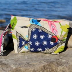 Kosmetiktaschen, Etui oder Strandtaschen Unikate, handgemacht, blauer Fisch