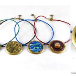 Halskette Unikate mit Glasstein in bronze Armatur in verschiedenen Farben