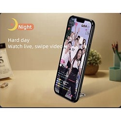 iPhone Handyhülle mit Standhalterung die bei Bedarf ausgefahren werden kann.